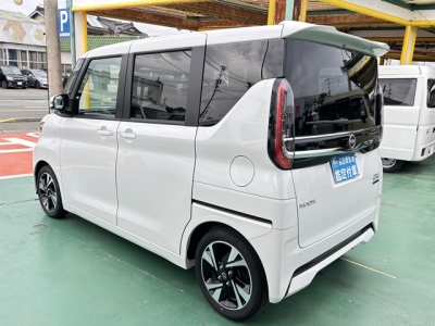 新型ルークス(ニッサン)中古車 後方
