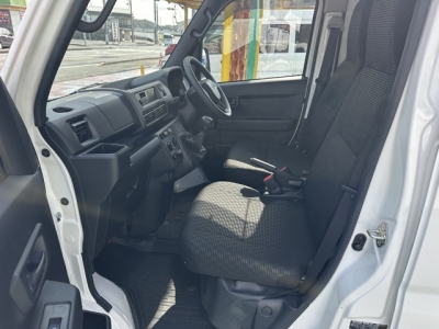 ハイゼットカーゴのOEM(ダイハツ)中古車 前席内装