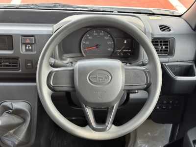 ハイゼットカーゴのOEM(ダイハツ)中古車 内外装写真