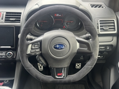 WRX STI(スバル)中古車 内外装写真