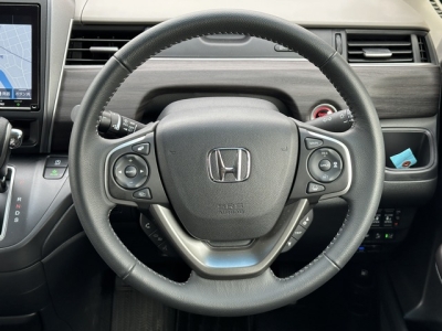 フリード+(ホンダ)中古車 内外装写真