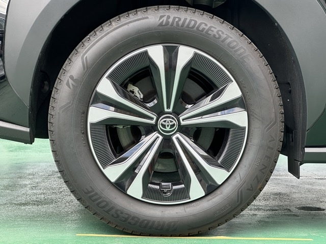 bZ4X(トヨタ)中古車 11