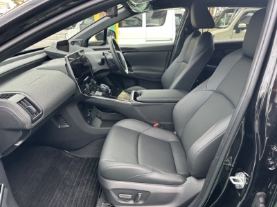 bZ4X(トヨタ)中古車 前席内装
