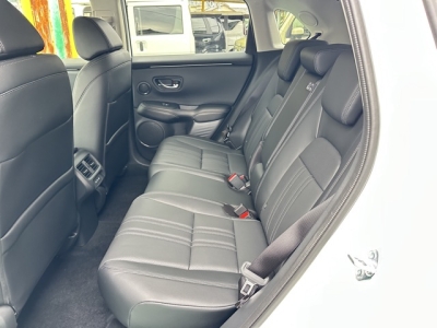 ZR-V(ホンダ)登録済未使用車 後席内装