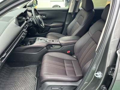 ZR-V(ホンダ)中古車 前席内装