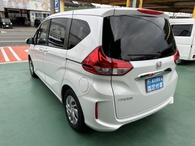 フリード(ホンダ)中古車 後方
