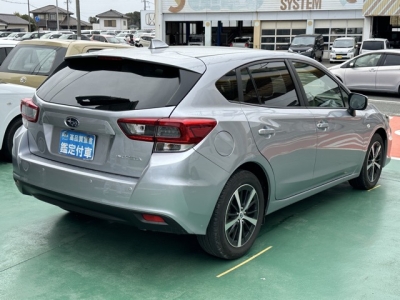 インプレッサスポーツ(スバル)中古車 内外装写真他１