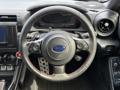 BRZ(スバル)中古車 内外装写真