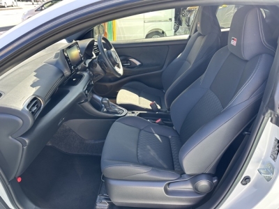 GRヤリス(トヨタ)中古車 前席内装