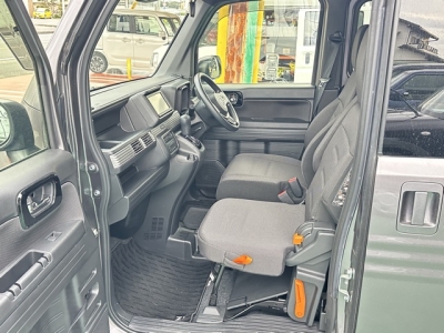 N-VAN(ホンダ)中古車 前席内装