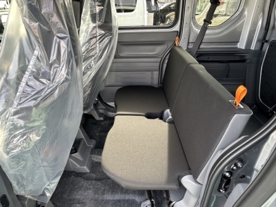 N-VAN(ホンダ)届出済未使用車 後席内装