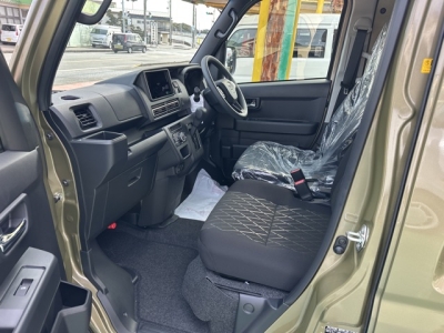 アトレー(ダイハツ)届出済未使用車 前席内装