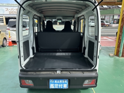 ハイゼットカーゴ(ダイハツ)中古車 後席から見た前席