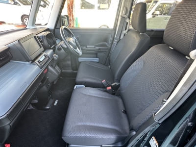 スペーシアベース(スズキ)中古車 前席内装