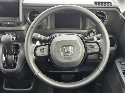 新型N-BOX(ホンダ)届出済未使用車 内外装写真他１