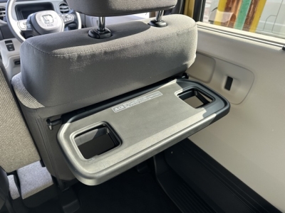 新型N-BOX(ホンダ)中古車 内外装写真他