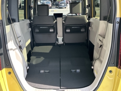 新型N-BOX(ホンダ)中古車 内外装写真他１