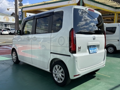 新型N-BOX(ホンダ)ディーラ-試乗車 後方