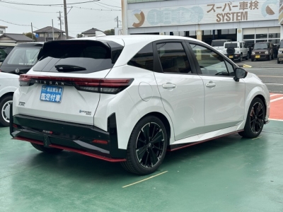 オーラ(ニッサン)登録済未使用車 内外装写真他２