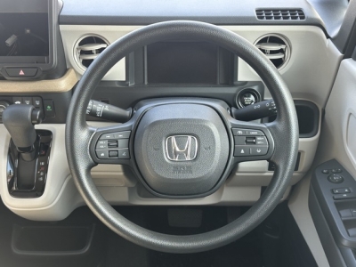 新型N-BOX(ホンダ)中古車 内外装写真