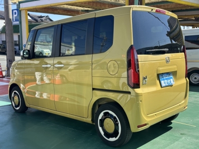 新型N-BOX(ホンダ)中古車 後方