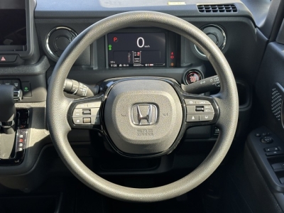 新型N-BOX(ホンダ)中古車 内外装写真
