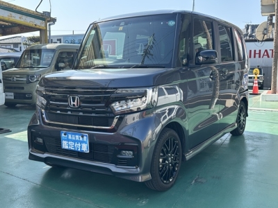 N-BOXカスタム(ホンダ)中古車 前方