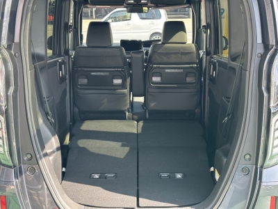 N-BOXカスタム(ホンダ)中古車 内外装写真他