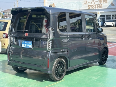 N-BOXカスタム(ホンダ)中古車 内外装写真他１