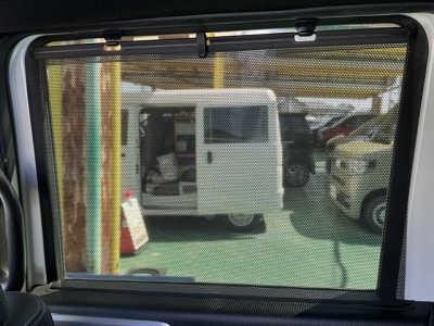 N-BOXカスタム(ホンダ)中古車 後席から見た前席