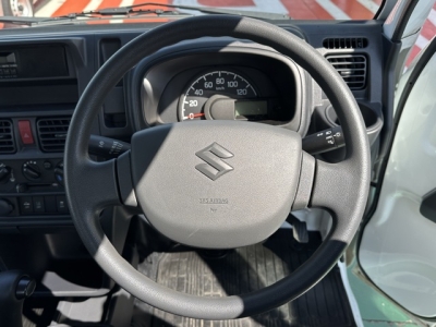 キャリートラック(スズキ)中古車 後席から見た前席
