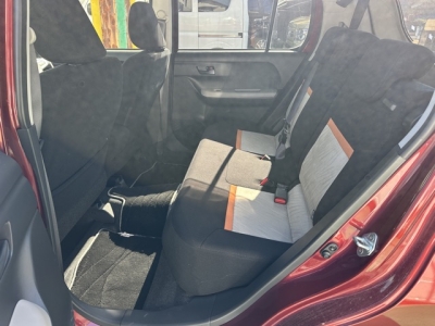 パッソ(トヨタ)中古車 後席内装