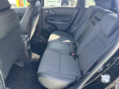 フィット(ホンダ)中古車 後席内装