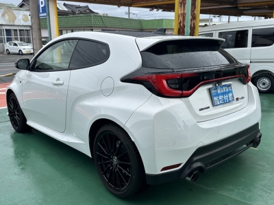 GRヤリス(トヨタ)中古車 後方