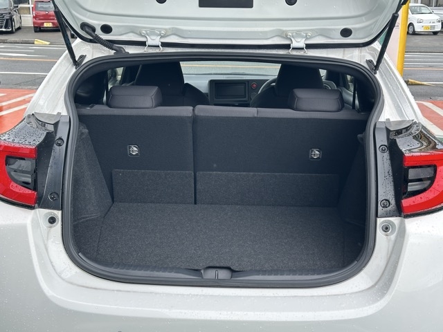 GRヤリス(トヨタ)中古車 8