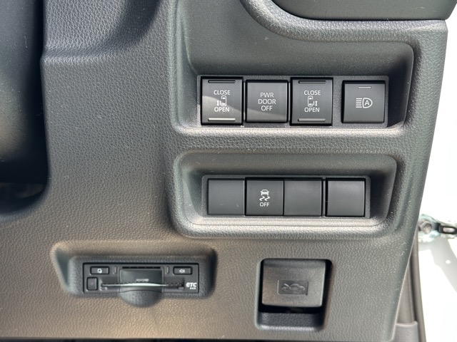 シエンタ(トヨタ)登録済未使用車 16