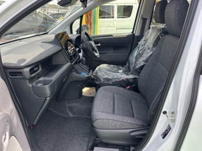 シエンタ(トヨタ)登録済未使用車 前席内装
