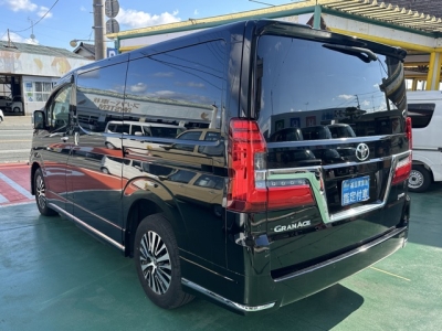 グランエース(トヨタ)中古車 後方