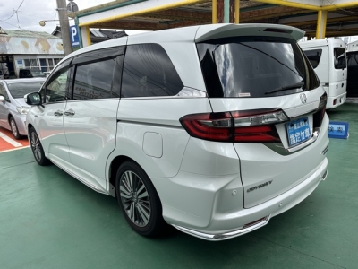 オデッセイ(ホンダ)中古車 後方