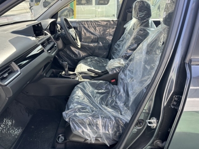 WR-V(ホンダ)登録済未使用車 前席内装