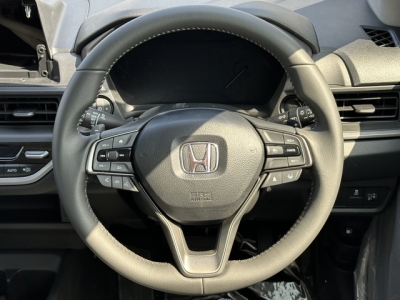 WR-V(ホンダ)登録済未使用車 内外装写真