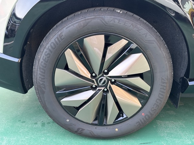 アリア(ニッサン)中古車 10