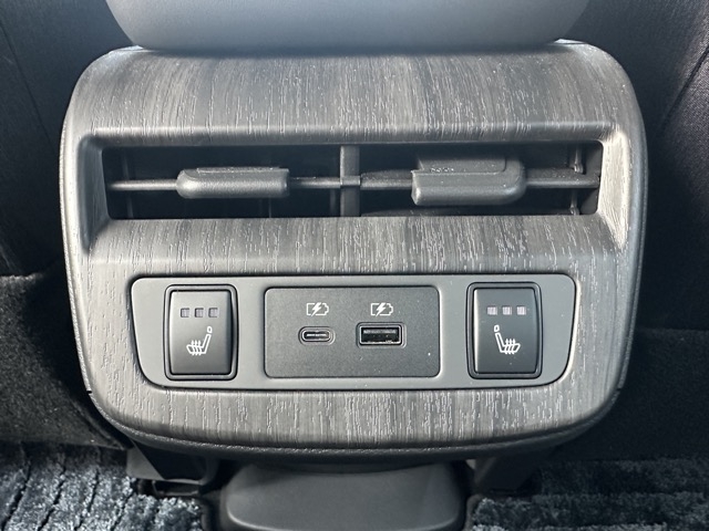 アリア(ニッサン)中古車 5