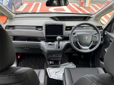 フリード(ホンダ)中古車 内外装写真他１