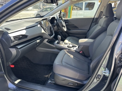 クロストレック(スバル)中古車 前席内装