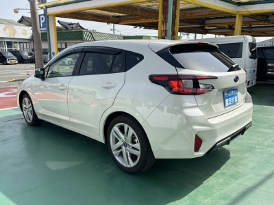 インプレッサ(スバル)中古車 後方