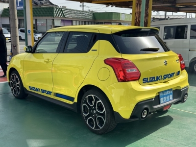 スイフトスポーツ(スズキ)中古車 後方