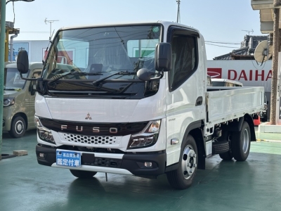キャンター(三菱)レンタ登録済未使用車 前方