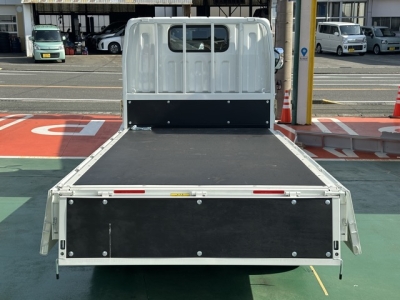 キャンター(三菱)レンタ登録済未使用車 内外装写真他