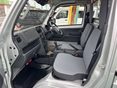 キャリートラック(スズキ)届出済未使用車 前席内装